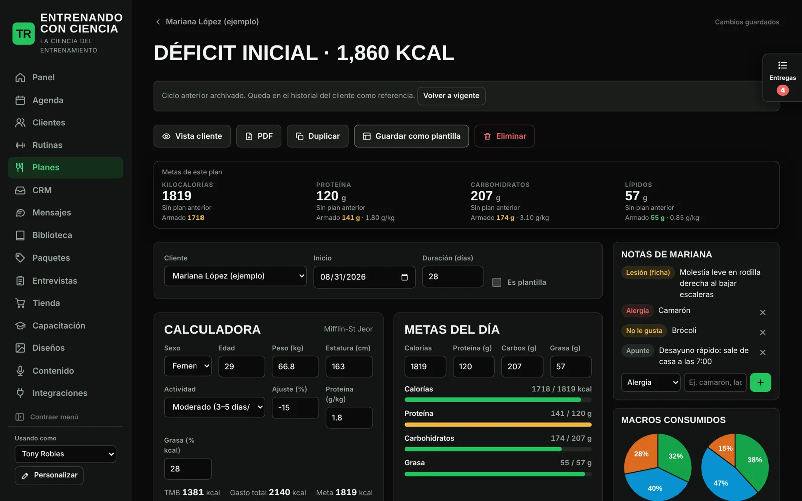 Editor de plan alimenticio con metas de macros y notas de la clienta